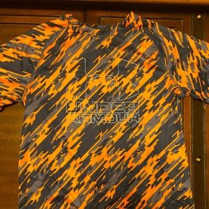 Under Armour dry fit boys shirt YXL